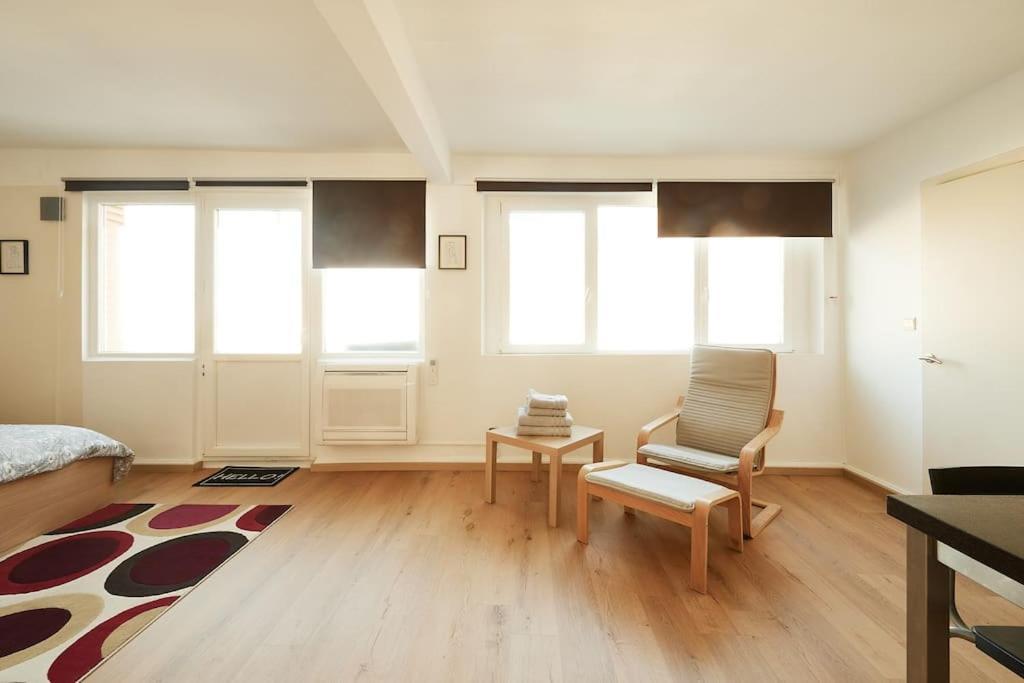 Studio-Balcon Center Of Μον Εξωτερικό φωτογραφία
